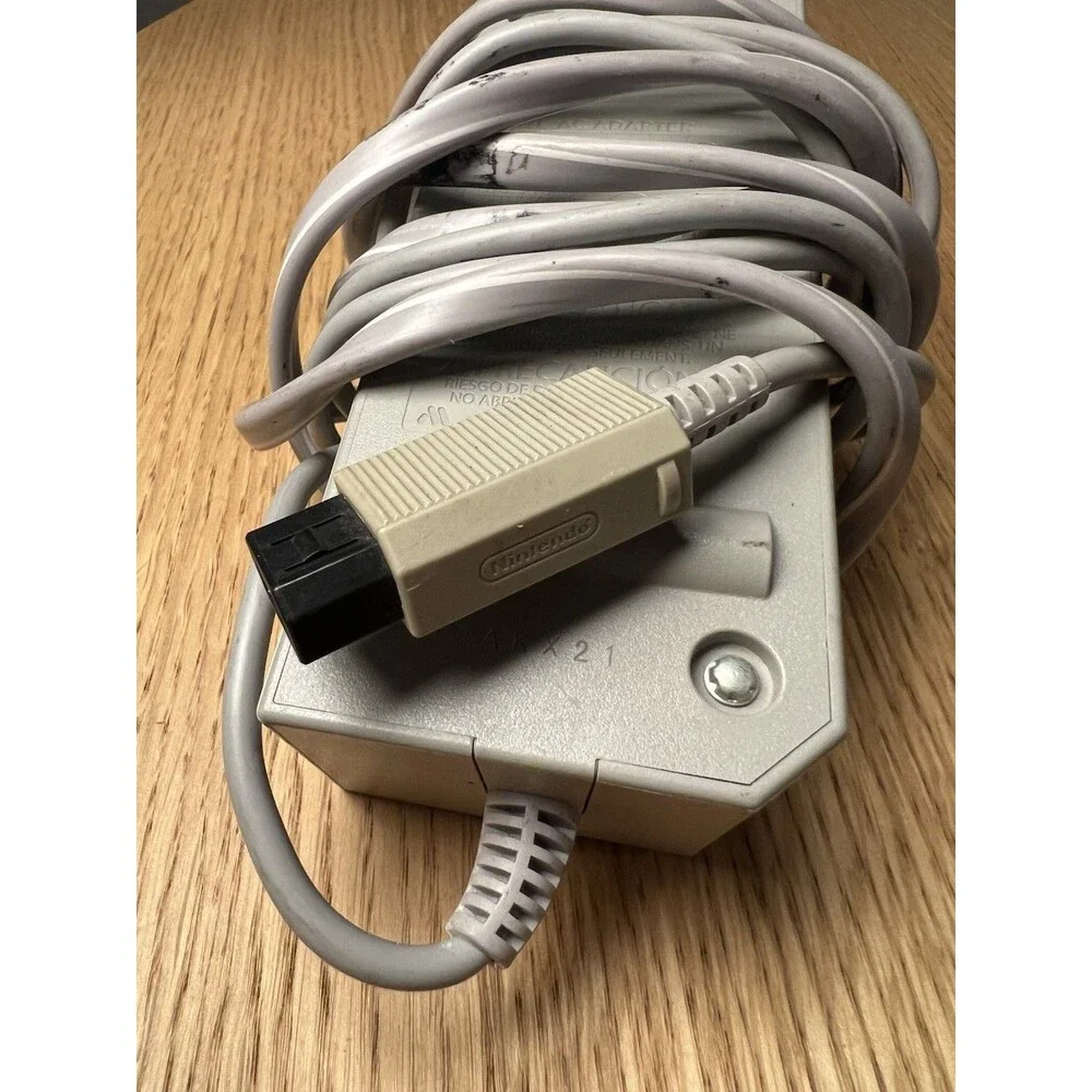Nintendo Wii AC Adapter, RLV-002 class 2 power supply UNTESTED